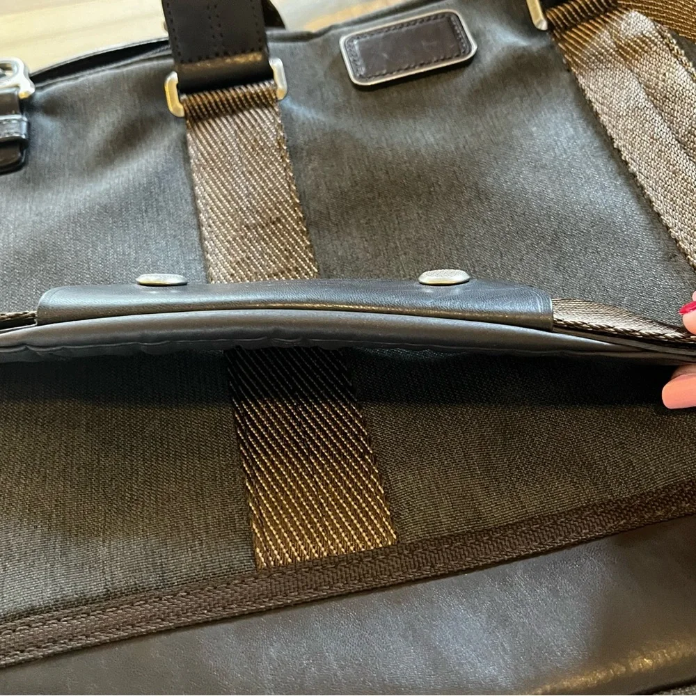 Tumi Alpha Bravo slim commuter brief case laptop bag super clean